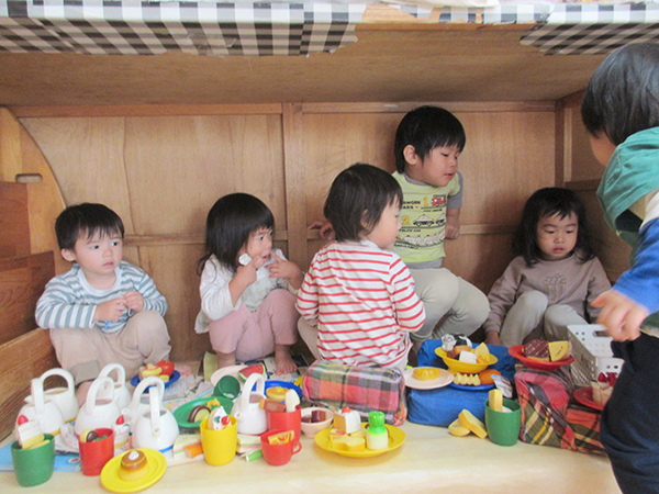 1･2歳児の一日-自由あそび